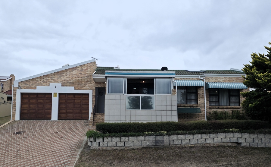3 Bedroom Property for Sale in Wavecrest Eastern Cape